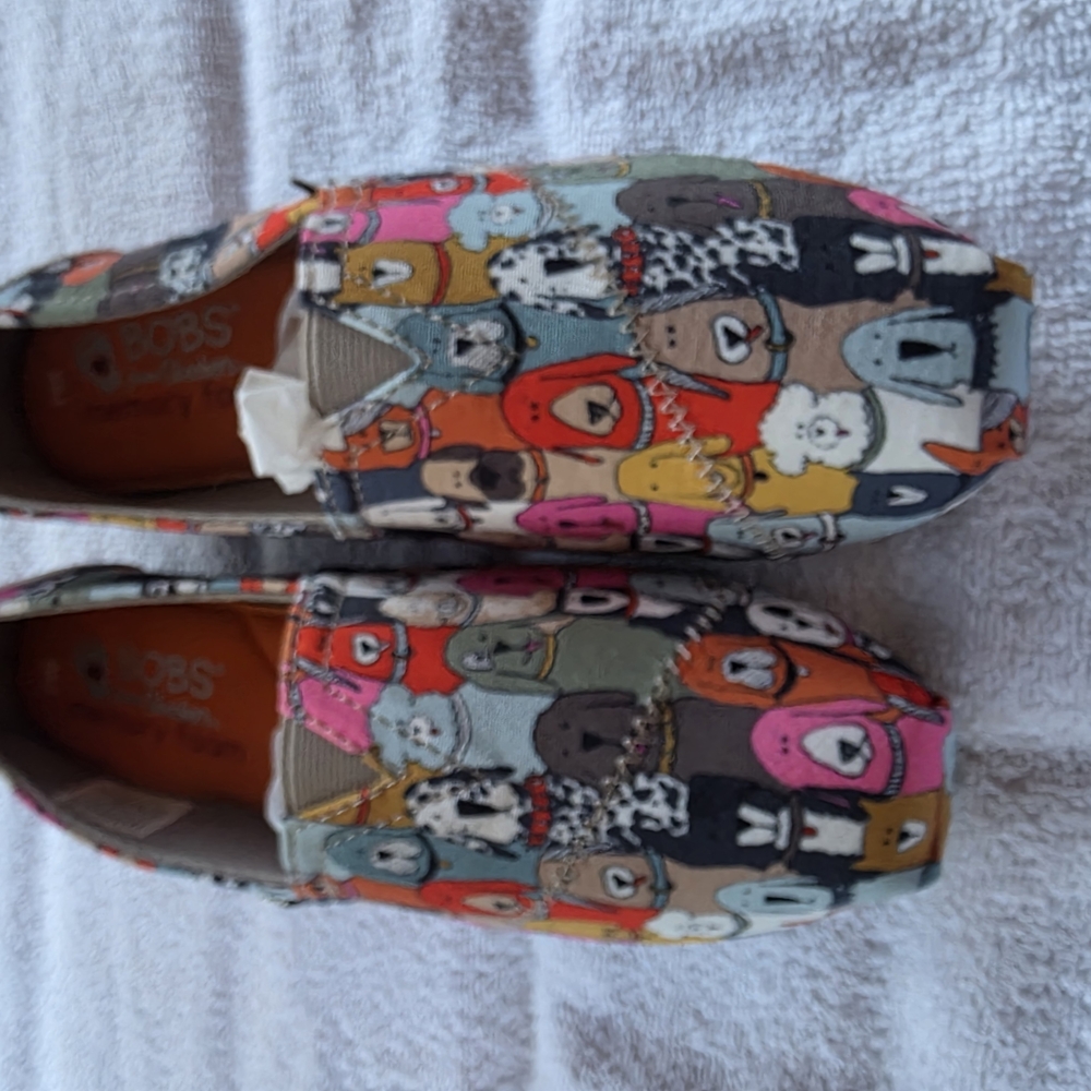 BOBS from Skechers Multicolor Dog Patterned Flats Sz 6.5